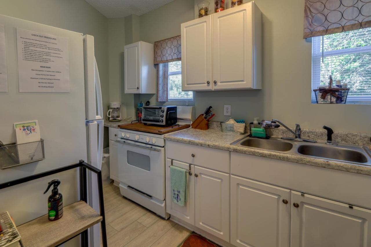 Sneads Ferry Vacation Rental Studio With Water Views Kültér fotó