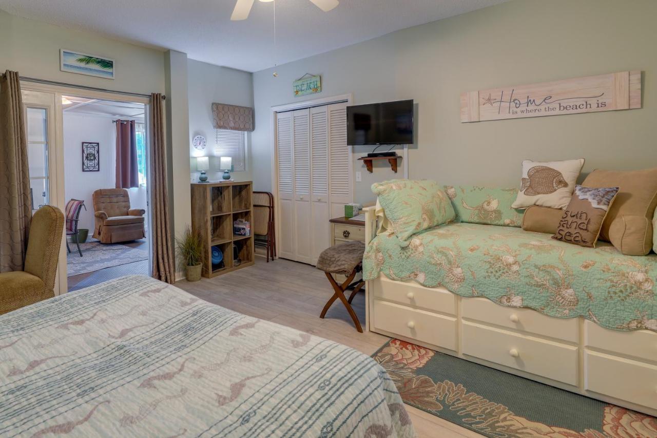 Sneads Ferry Vacation Rental Studio With Water Views Kültér fotó